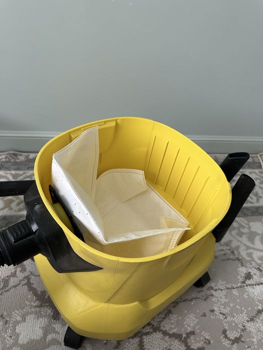 Пылесос KARCHER WD-4