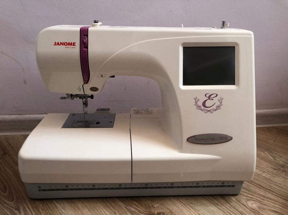 Швейная машина продам