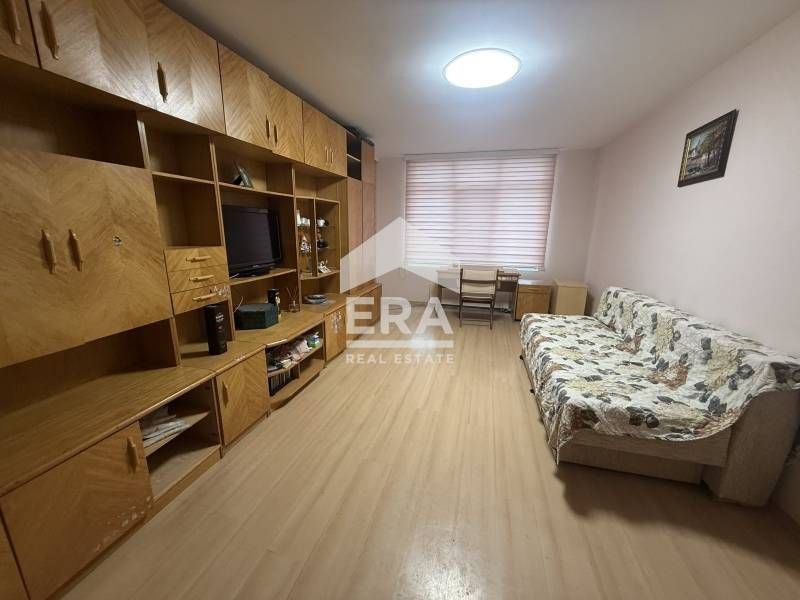 Двустаен апартамент под наем на ул. Борисова