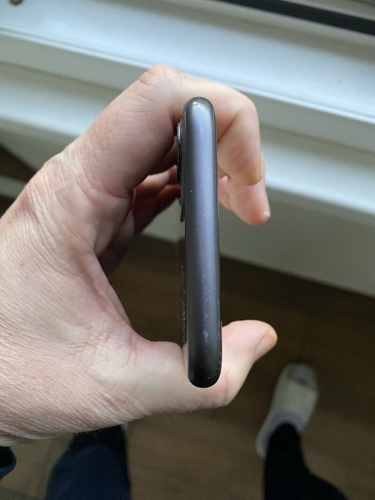 Iphone 11 128gb + 3 калъфа