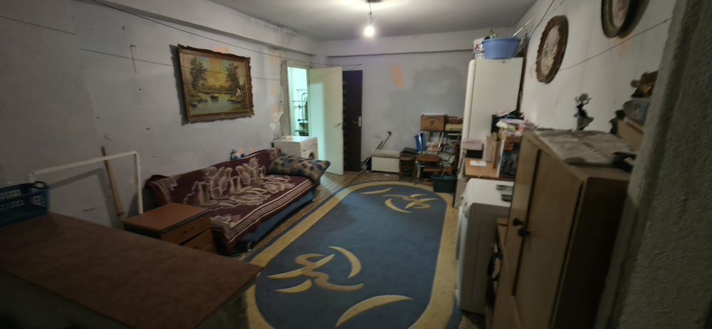 Vand apartament 3 camere