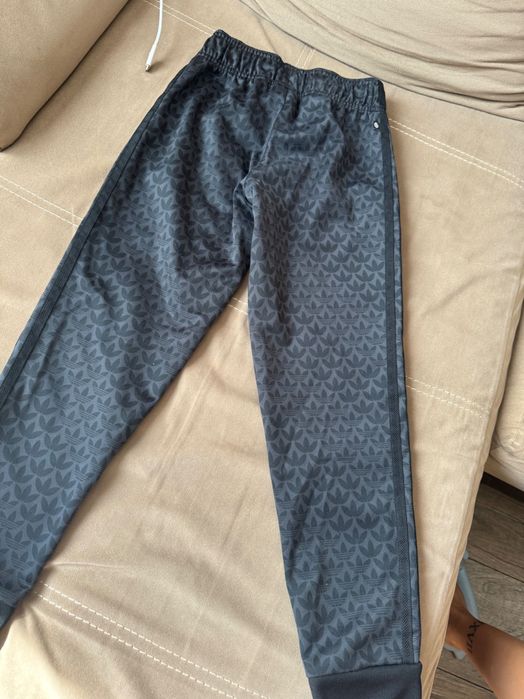 Детско долнище Adidas