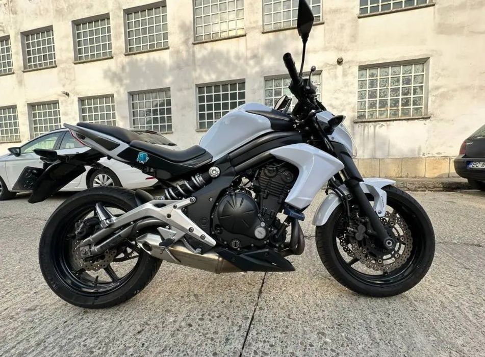 Vând Kawasaki ER6N cu abs