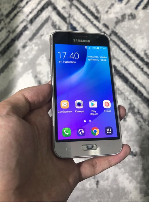 Samsung j1 16 sotiladi