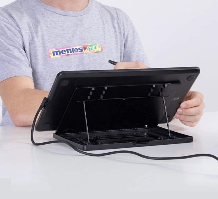 Tableta grafica Huion KAMVAS Pro 13