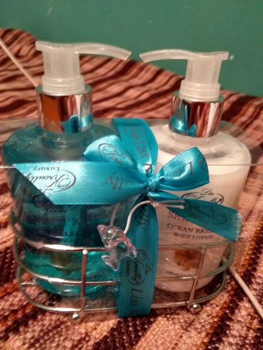 Продается косметический набор