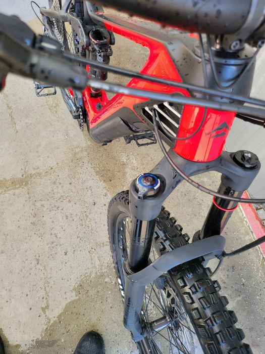 Bicicleta electrică Merida eONE-SIXTY 5000 carbon