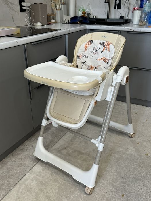 Стульчик для кормления Pituso Avila Beige