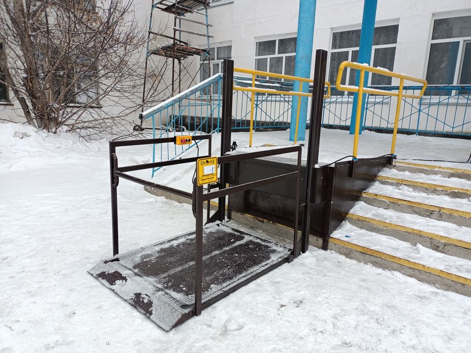 Вертикальные подъемники ( пандусы ) для инвалидов
