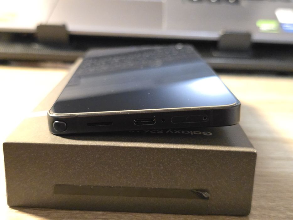 Samsung Galaxy S26 Ultra 512GB с Гаранция 24 месеца