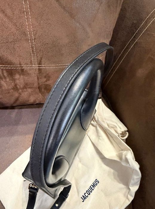 Geanta Jacquemus originala