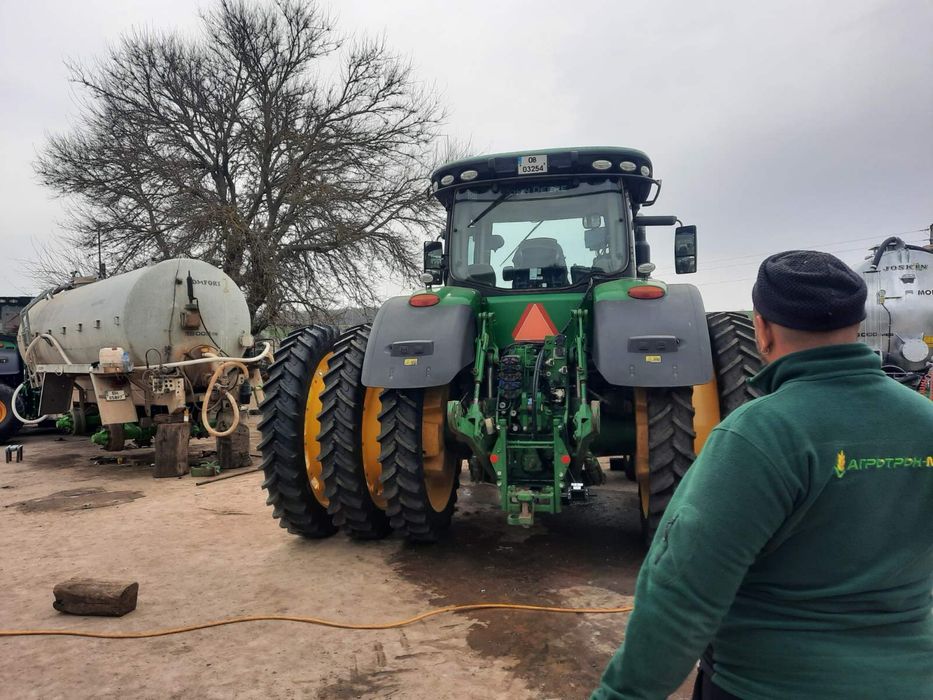 Гуми за трактор John deere