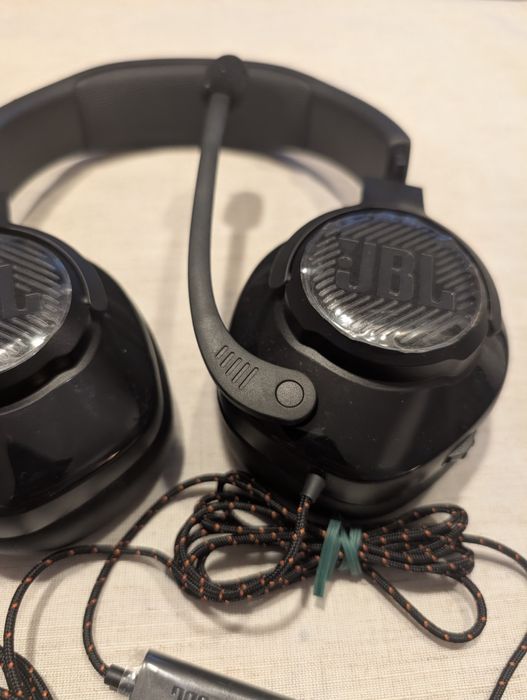 Casti JBL cu microfon