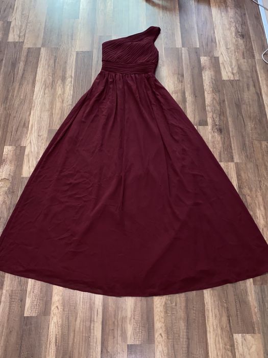 Официална рокля