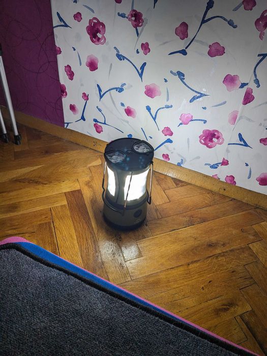 Лампа за къмпинг 2 в 1 Crivit с вградени фенерчета