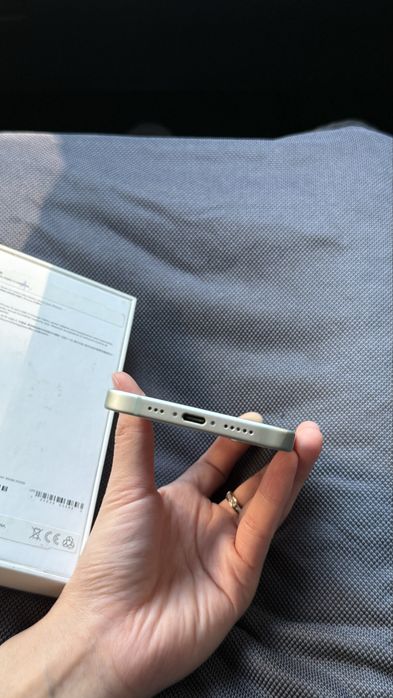 Iphone 15. 256гб состояние Идеял