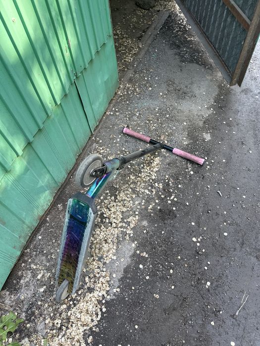 Продам Самокат Invert