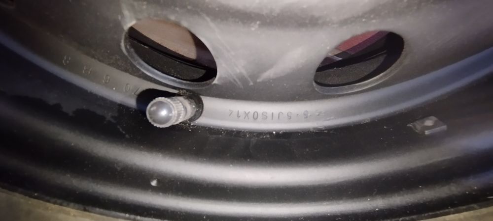 Продам колесо с резиной