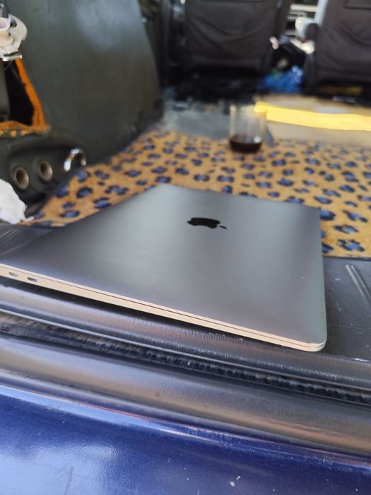 Macbook Air  2020
