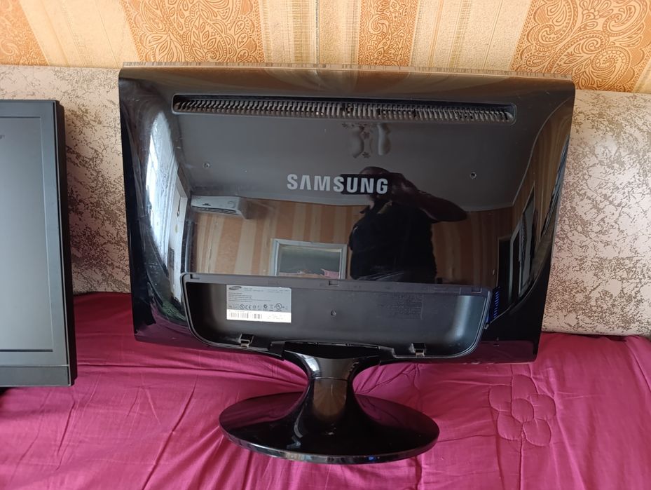 Мониторы Samsung и Informix