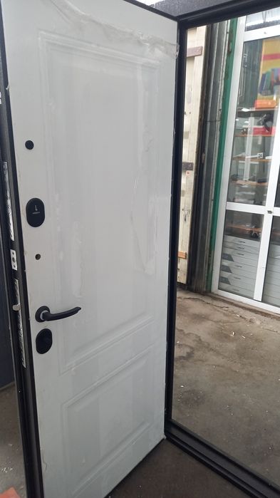 Дверь входная металлическая