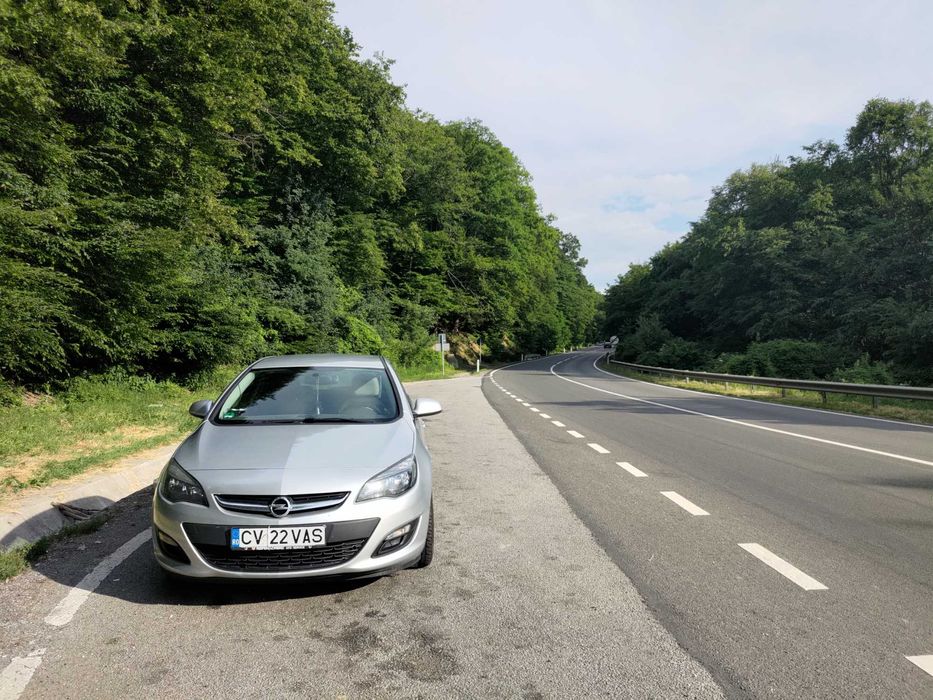 Opel Astra J Hatchback 2013 1.7 CDTI Diesel