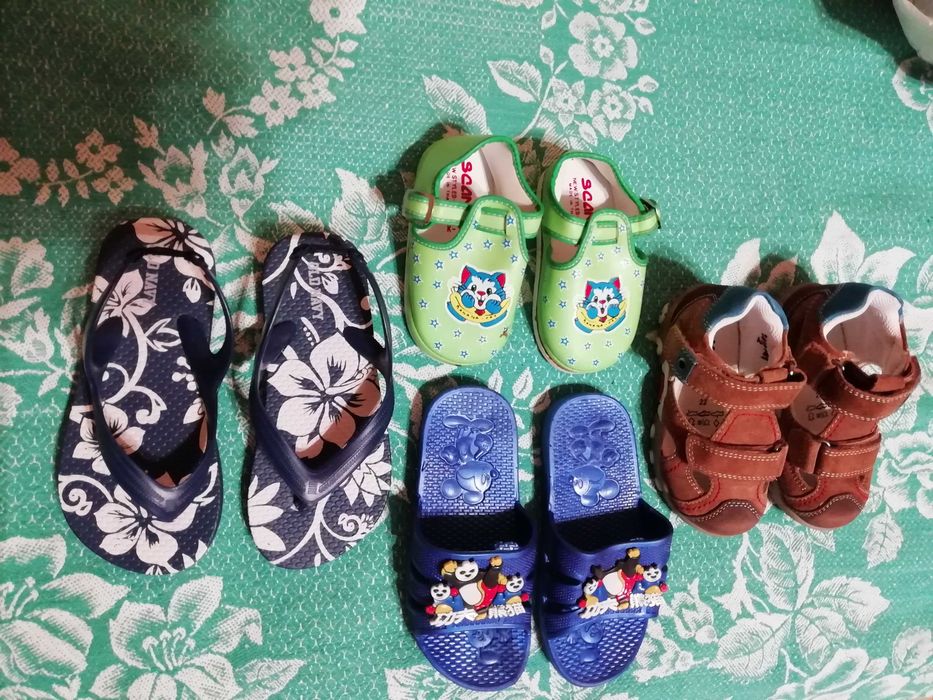 нови детски сандали от естествен велур 22р.