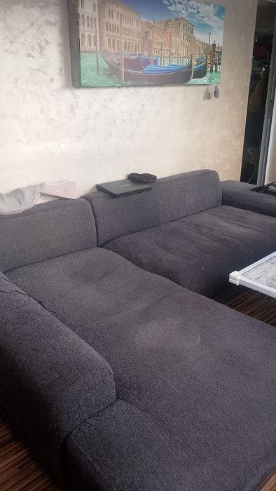 Продавам диван расигателен