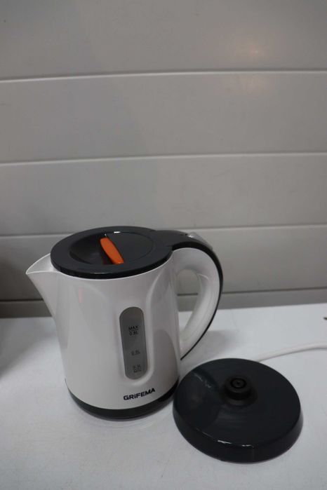 GRIFEMA​ eлектрическа кана, 1100W 0.8L, филтър против котлен камък