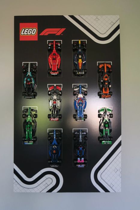 LEGO FORMULA 1 COLECTIE 10 masinute si  panou perete cu lumina LED RGB