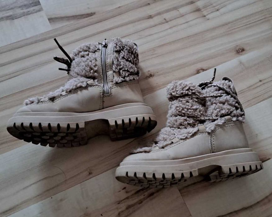 Ghete Zara ultra calduroase, marimea 30