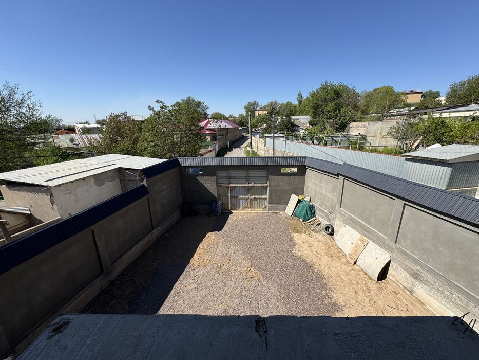 Участка дом продоется Чирчик 500 ка, 2 этаж, 6 ком, 198м2, 3 сотих