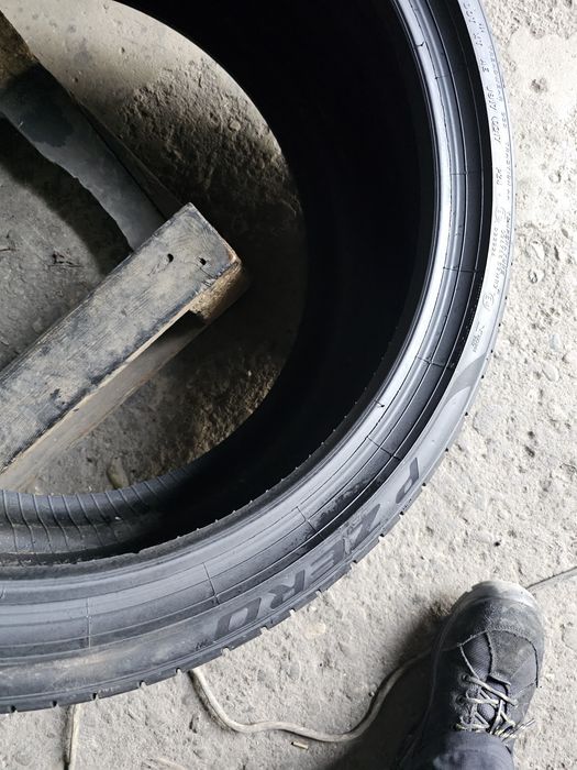 2 anvelope vara 295 30 20 Pirelli Pzero
