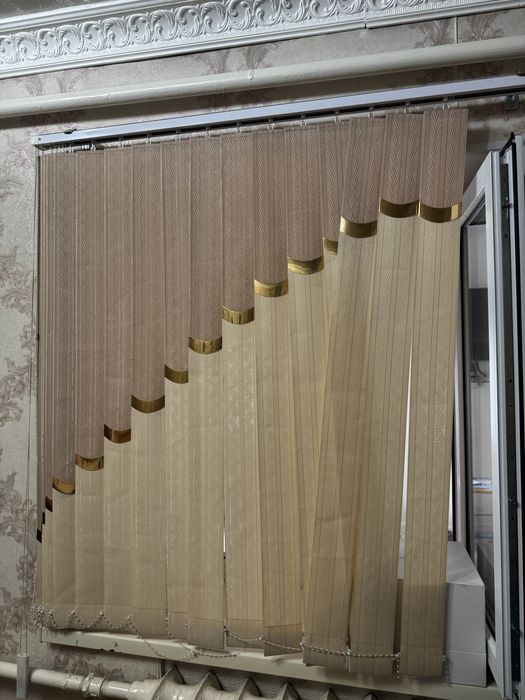 Жалюзи  2шт 5000тг