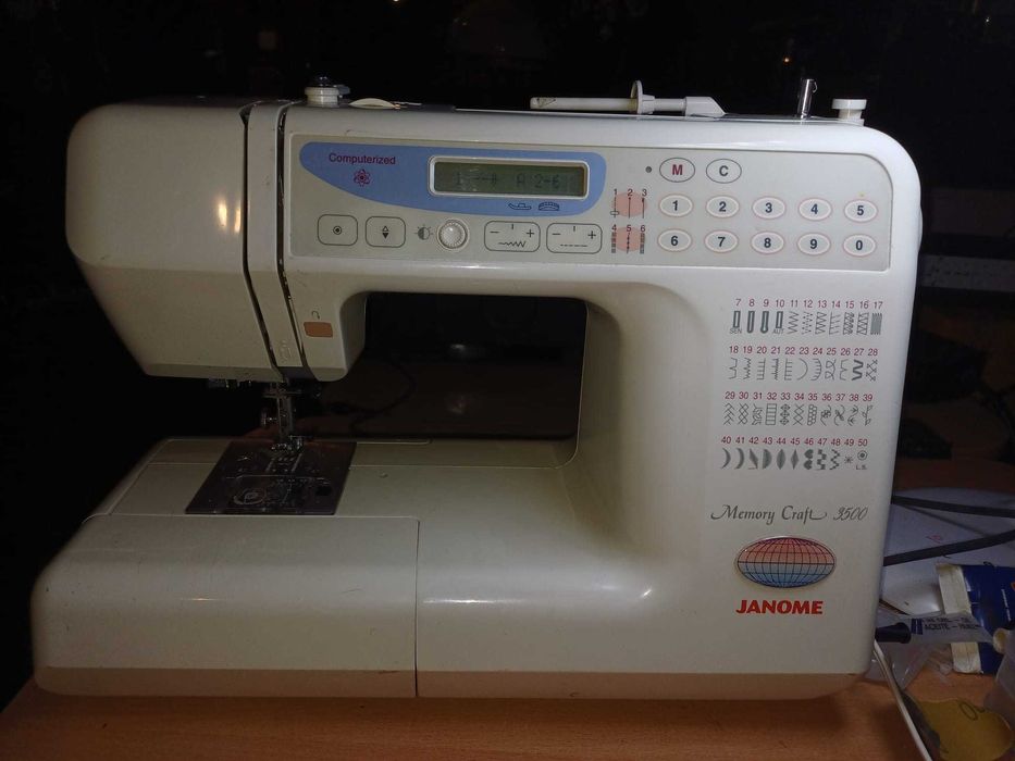 Masina de cusut JANOME MEMORY CRAFT 3500 impecabila