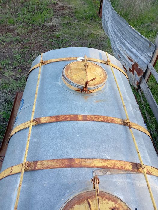 Продам,бочку две секции