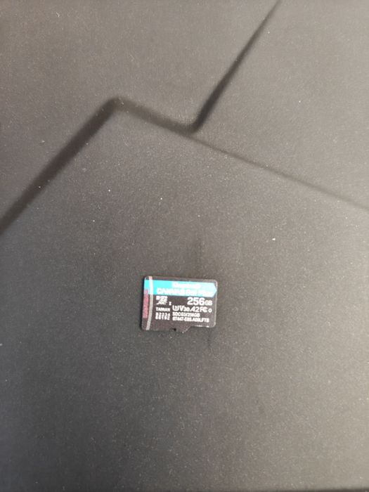 Продам go pro11  в отличном сост. Стекла наклеины