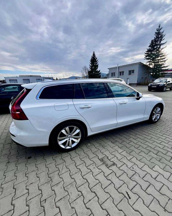 VOLVO V60 190HP 2019 *URGENT*
