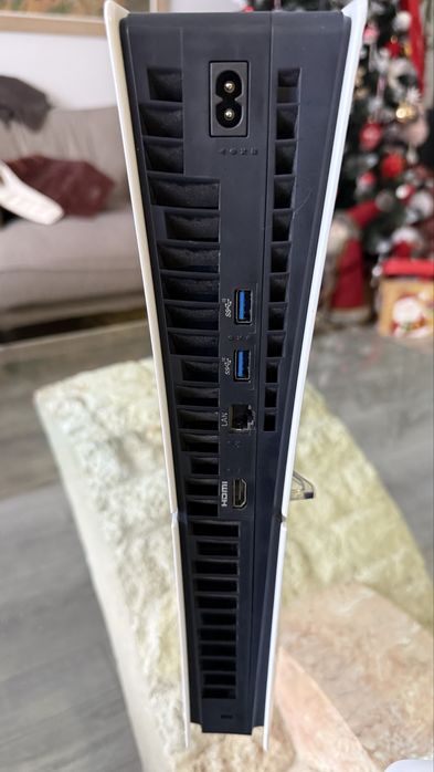 Play Station 5 digital edition 825 gb plus 2 manete