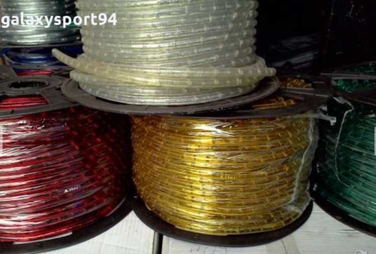 Маркуч 90м Зелен Постоянно светещ маркуч с коледни лампички Декорация