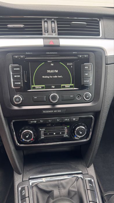 SKODA Superb 2012 — imagine 5