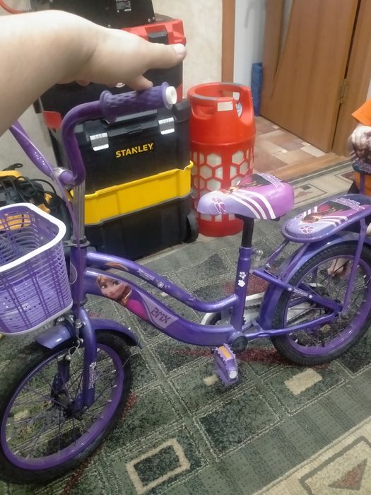 Продам детский велосипед ( для девочек)