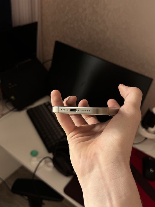 Iphone 15 Pro 256Gb // Айфон 15 про // Телефон