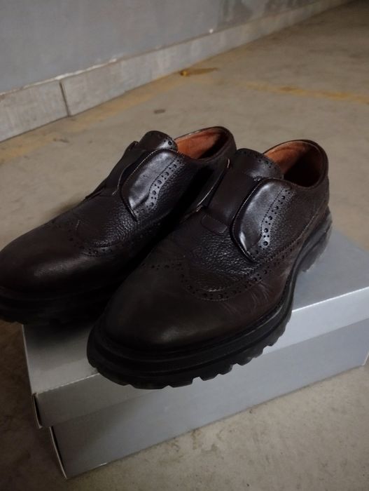 Элегантная кожаная мужская обувь