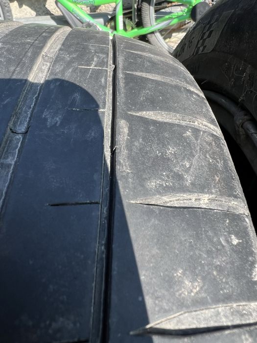 Джанти Ford с гуми Michelin