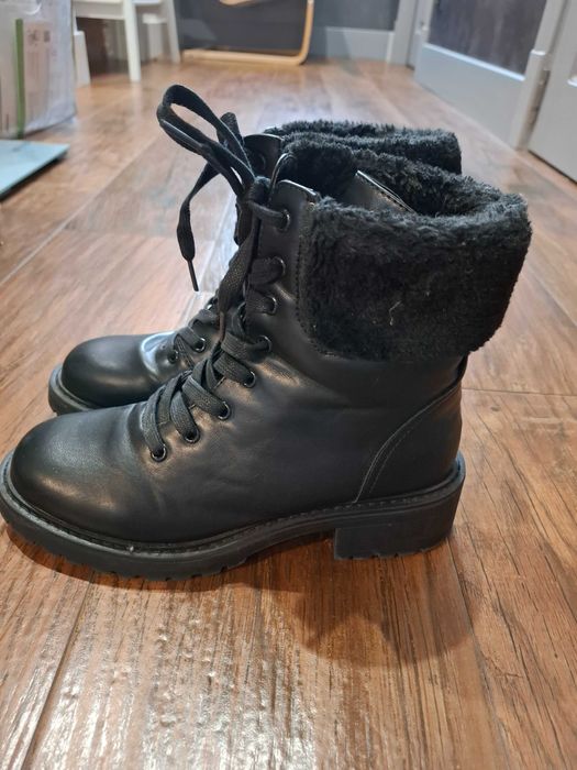 Боти с грайфер и пухена декорация