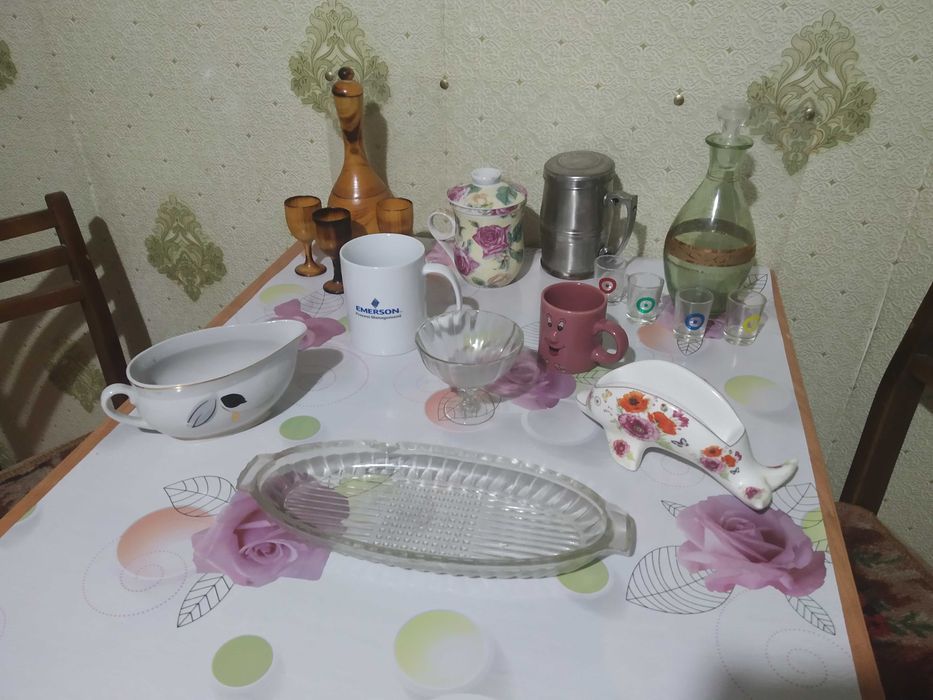 Распродажа посуды, кухонная утварь