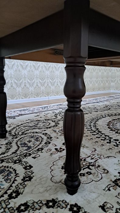 Продаётся стол со стульями