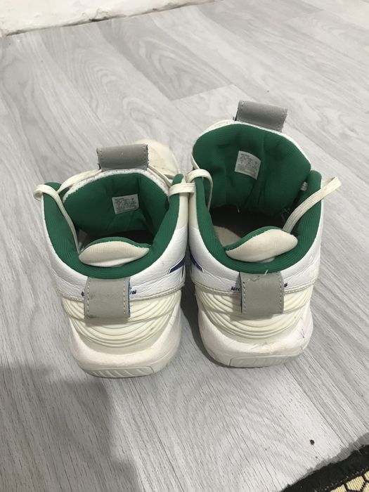 Asics nova surge