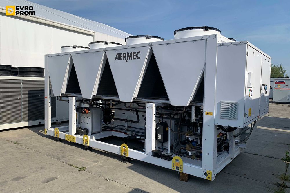 Chiller/Pompă de căldură răcit cu aer AERMEC NPG1200A4 – 349.6 kW/363.1 kW | chiller 200 kw pret | Outlet